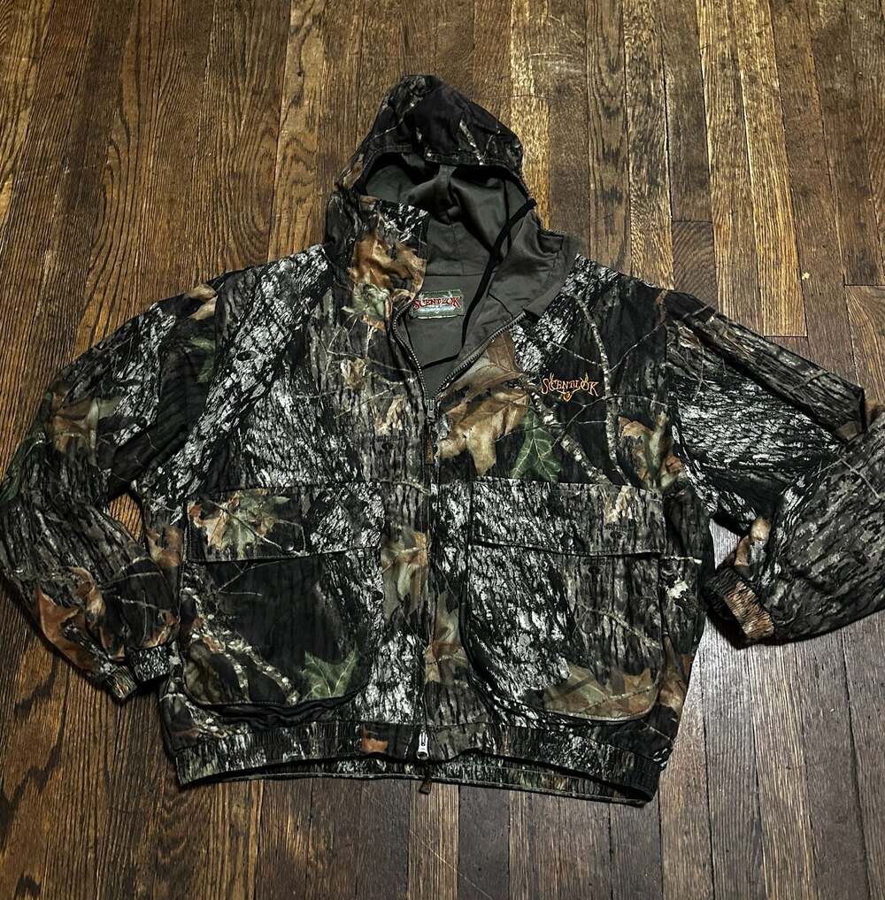 Scent-Lok Mossy Oak Break-Up Camouflage Odor Eliminating Hooded Hunting Jacket